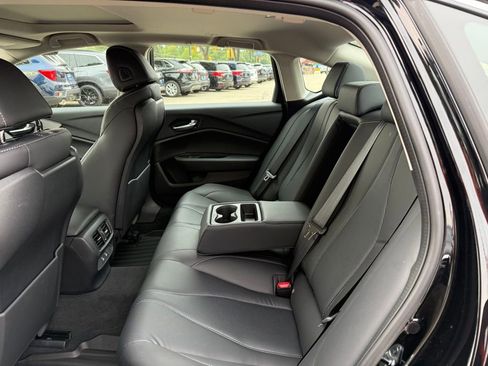 Certified 2025 Acura TLX w/ Technology Package image 18