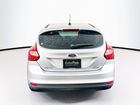 Used 2013 Ford Focus SE FWD image 7