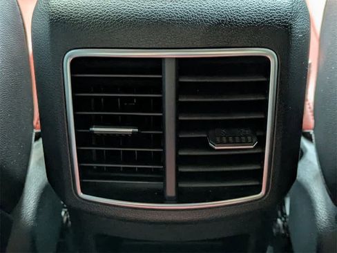 Used 2024 Kia Sportage SX image 17