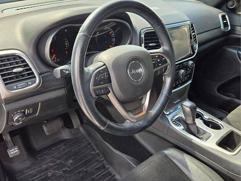 Used 2021 Jeep Grand Cherokee Laredo X RWD image 11