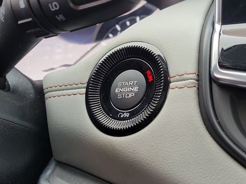 Used 2022 Jeep Compass Limited image 28