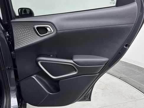 Used 2024 Kia Soul LX w/ Option Group 015 image 30