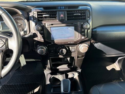 Used 2019 Toyota 4Runner TRD Off-Road Premium image 18