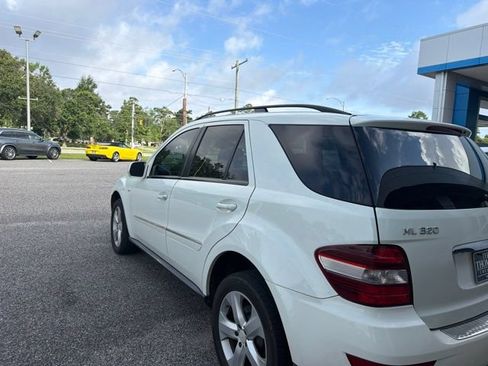 Used 2009 Mercedes-Benz ML 320 BlueTEC 4MATIC image 6