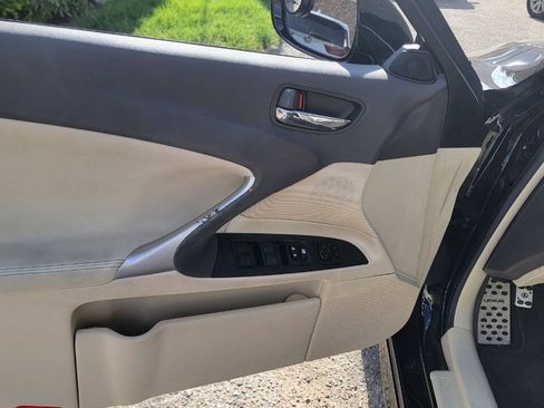 Used 2010 Lexus IS 250 RWD image 15