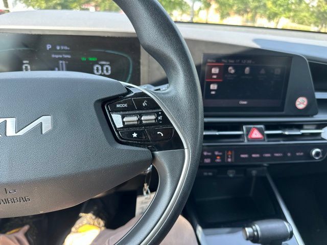 Certified 2023 Kia Niro LX FWD image 38