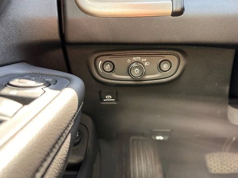 Used 2020 GMC Terrain Denali w/ Denali Premium Package AWD/4WD image 34