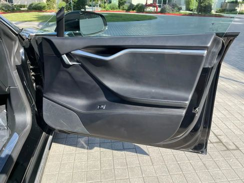 Used 2017 Tesla Model S 75 image 42