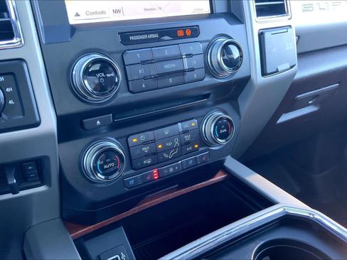 Used 2017 Ford F250 King Ranch w/ King Ranch Ultimate Package image 33