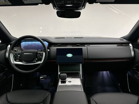 New 2026 Land Rover Range Rover Long Wheelbase SE AWD/4WD image 16