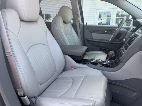 Used 2014 GMC Acadia SLT w/ Technology Package FWD image 16