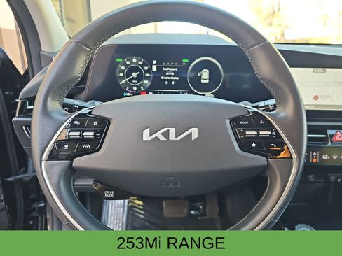 Used 2023 Kia Niro Wind FWD image 19