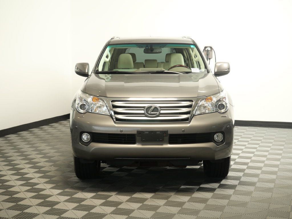 Used 2013 Lexus GX 460 Premium AWD/4WD image 2