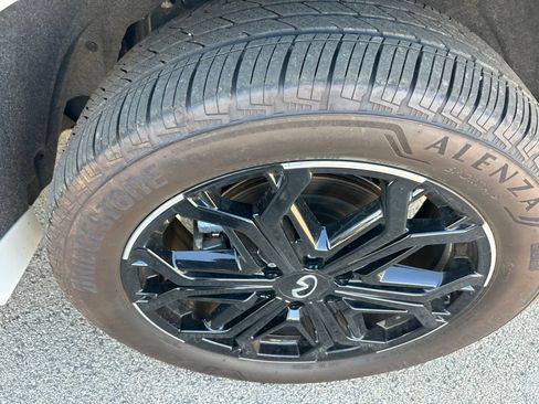 Used 2026 INFINITI QX80 4WD image 6