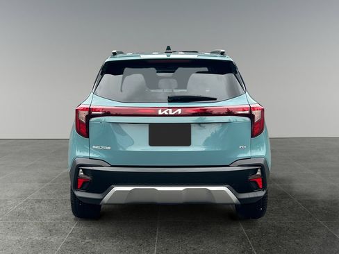 Used 2024 Kia Seltos SX w/ SX Sunroof Package image 6