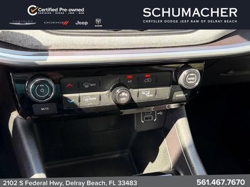 Certified 2022 Jeep Compass Latitude w/ Sun and Sound Group FWD image 22