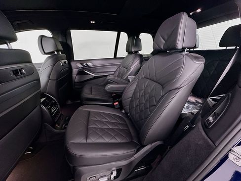 New 2026 BMW X7 xDrive40i w/ M Sport Package image 17