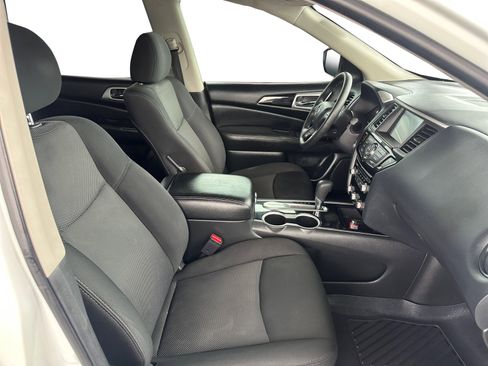 Used 2020 Nissan Pathfinder S image 15