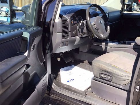 Used 2011 Nissan Titan SV w/ SV Premium Utility Pkg image 15