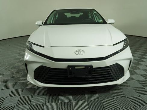 Used 2025 Toyota Camry LE image 2