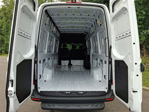 New 2025 Mercedes-Benz Sprinter 2500 image 20