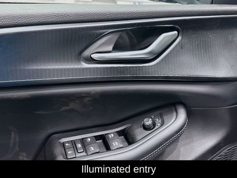 New 2025 Jeep Grand Cherokee Altitude image 17