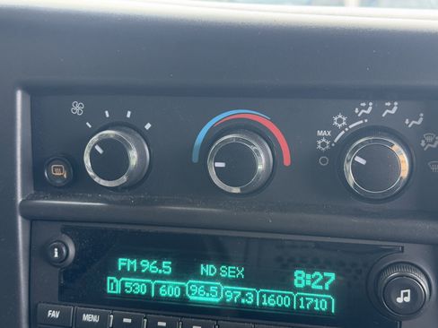 Used 2024 Chevrolet Express 2500 w/ Driver Convenience Package image 22