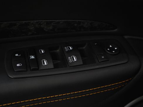 Used 2023 Dodge Durango R/T w/ Hemi Orange Plus Package AWD/4WD image 25