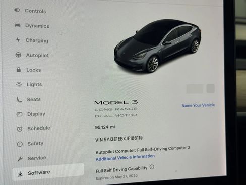 Used 2018 Tesla Model 3 Long Range image 16