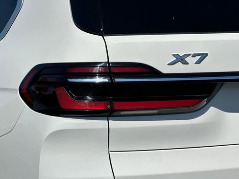 Used 2024 BMW X7 xDrive40i AWD/4WD image 28
