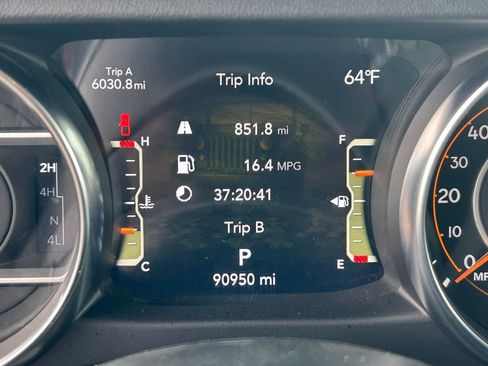 Used 2022 Jeep Gladiator Overland w/ Popular Equipment Package AWD/4WD image 18