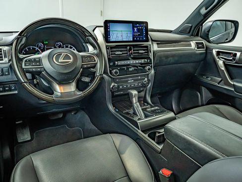 Certified 2023 Lexus GX 460 Premium w/ Premium Plus Package AWD/4WD image 32