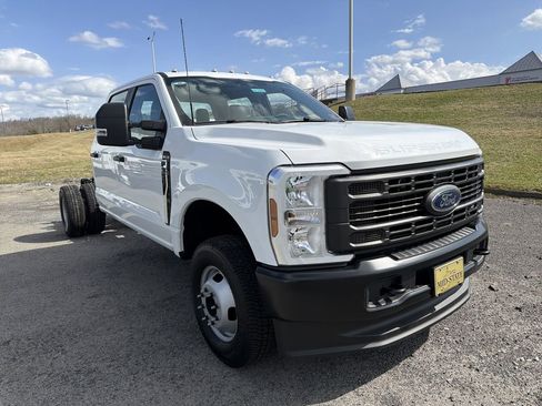 New 2026 Ford F350 XL w/ Snow Plow Prep Package AWD/4WD image 3