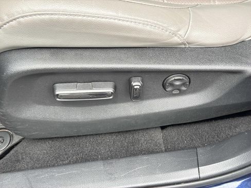Used 2019 Honda CR-V Touring image 22