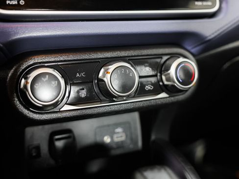 Used 2024 Nissan Versa SV w/ Trunk Package image 25