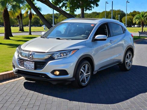 Used 2022 Honda HR-V EX image 4
