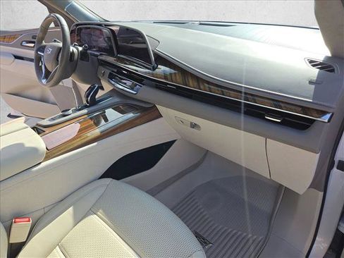 Used 2023 Cadillac Escalade Premium Luxury Platinum AWD/4WD image 23