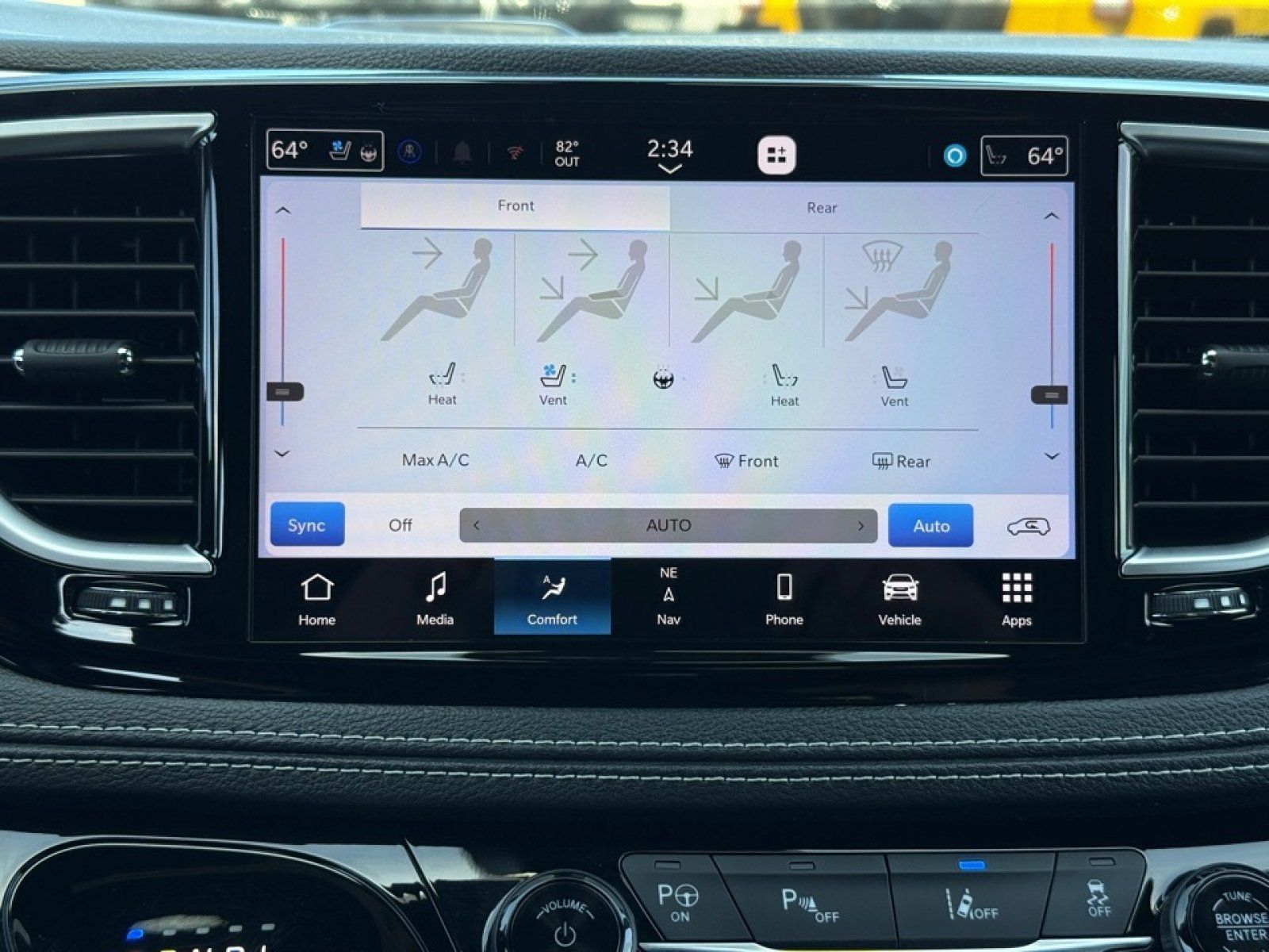 Used 2021 Chrysler Pacifica Limited w/ Uconnect Theater Family Group FWD image 17