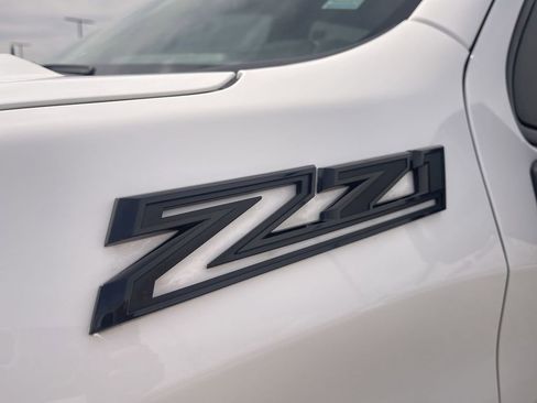 Used 2024 Chevrolet Silverado 1500 LT Trail Boss w/ LT Trail Boss Premium Package image 12