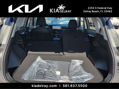 New 2025 Kia Seltos X-Line image 8