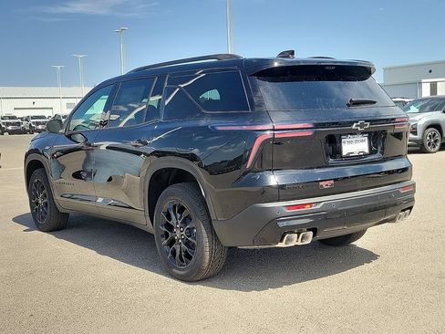 New 2026 Chevrolet Traverse LT w/ Midnight/Sport Edition FWD image 8