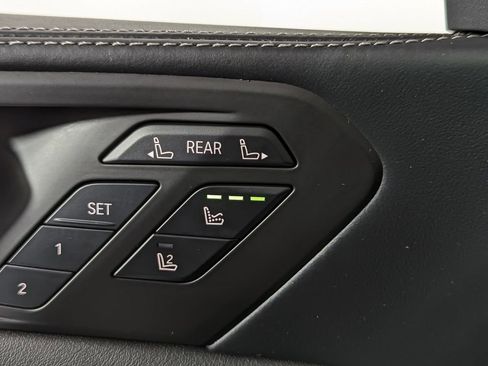 Certified 2025 BMW X7 M60i w/ Executive Package image 17