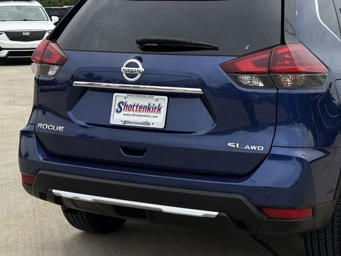 Used 2020 Nissan Rogue SL w/ Premium Package AWD/4WD image 6