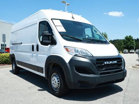 Used 2025 RAM ProMaster 2500 FWD image 3