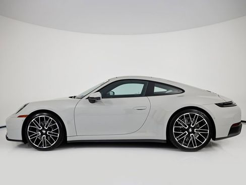 New 2026 Porsche 911 Carrera image 2