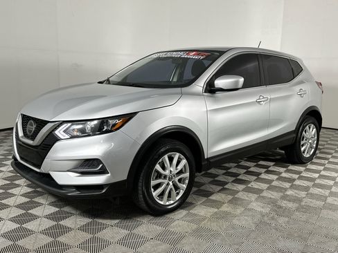 Used 2021 Nissan Rogue Sport S image 6