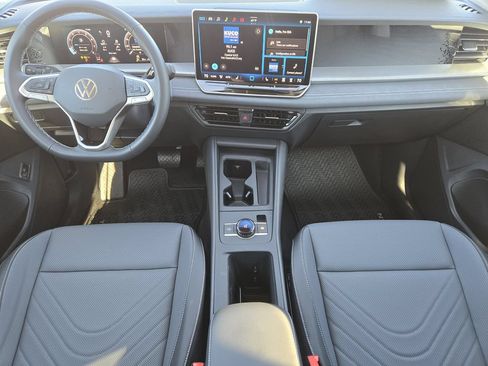 New 2026 Volkswagen Tiguan SE AWD/4WD image 20