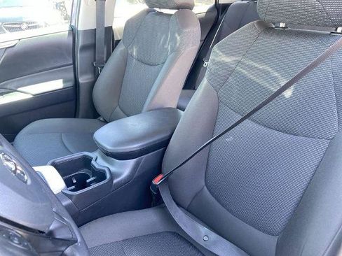 Used 2025 Toyota RAV4 LE AWD/4WD image 13