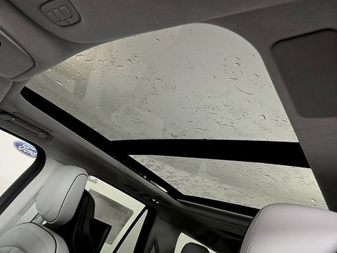 New 2025 Lincoln Navigator L Black Label image 15