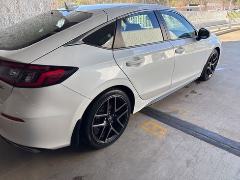 Used 2022 Honda Civic Sport Touring image 9